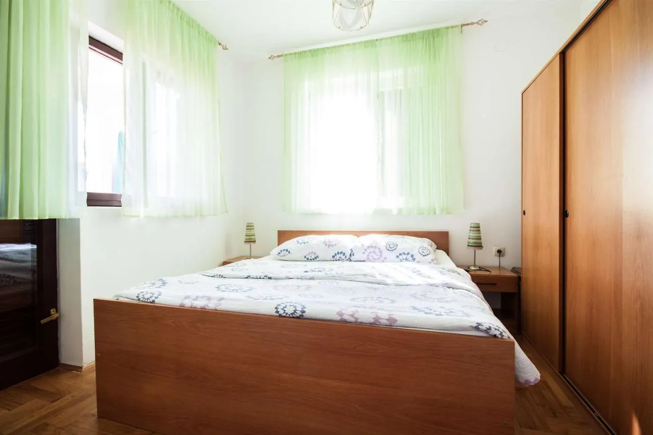 Apartments Dara Umag Penzion