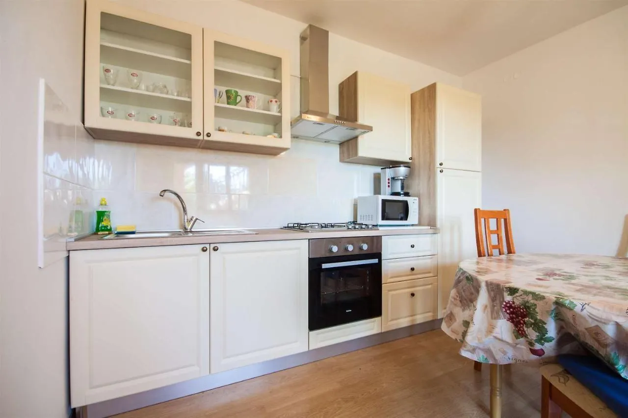 Apartments Dara Umag
